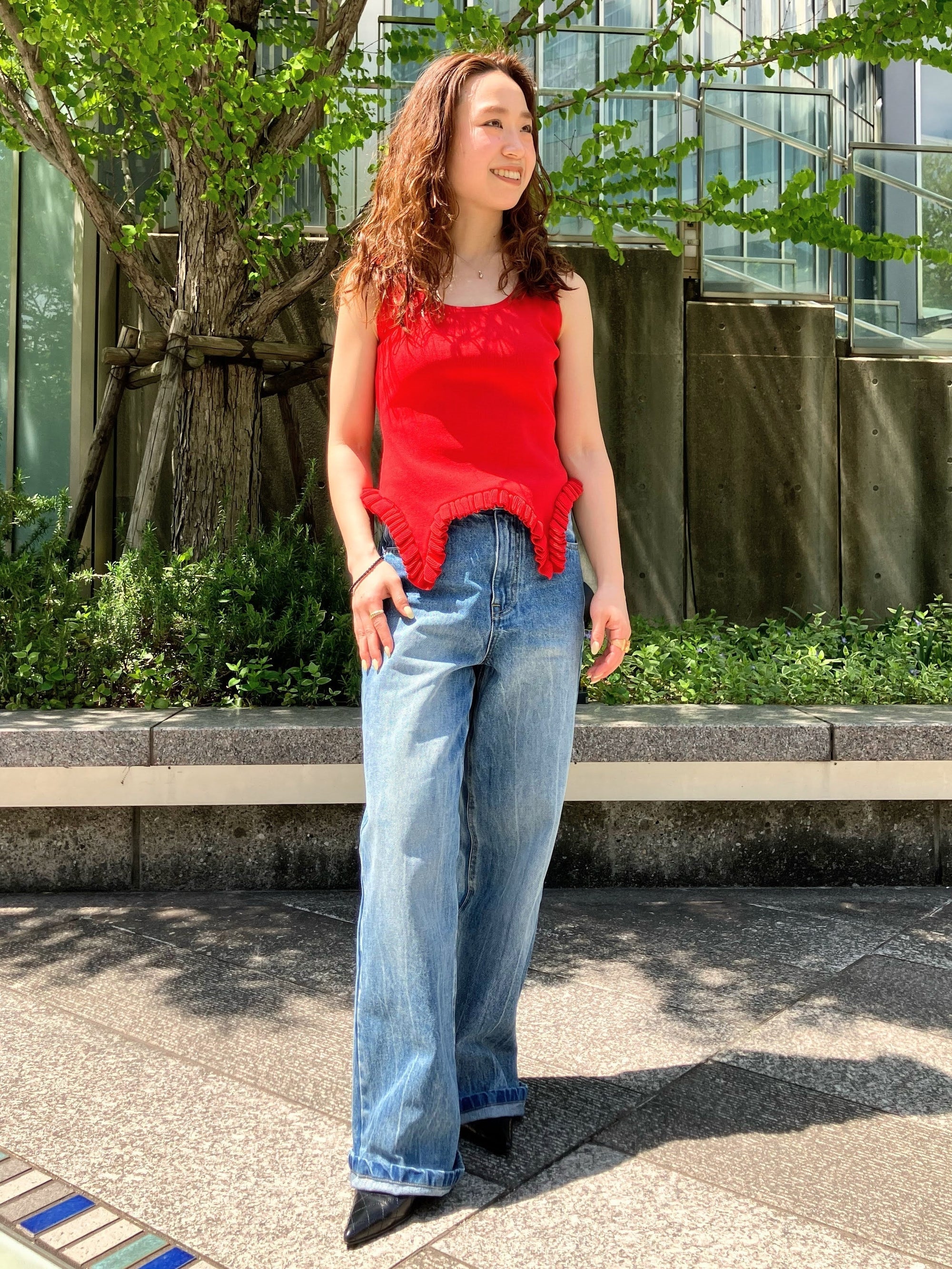 RUFFLE HEM KNIT TANK TOP