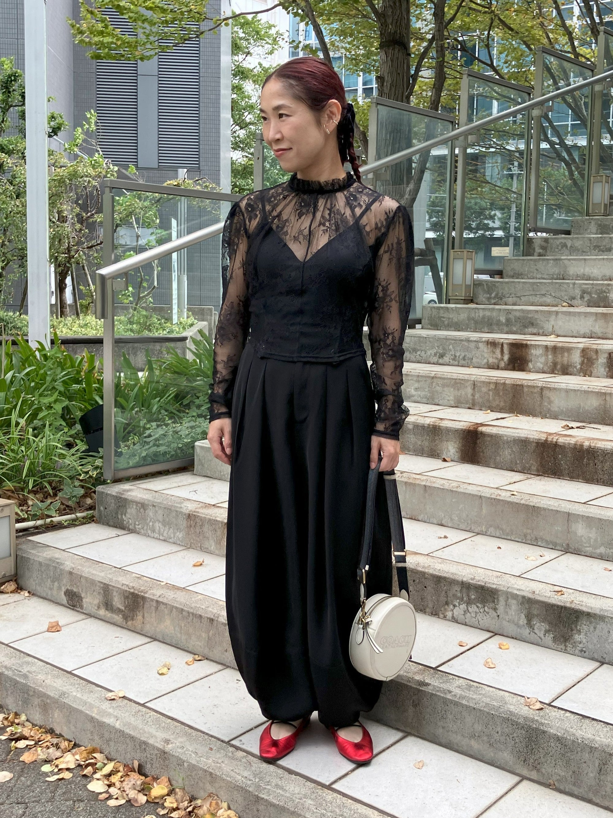 LACE STAND NECK PULLOVER