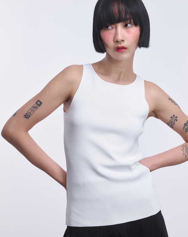BACK STRAP TANK TOP