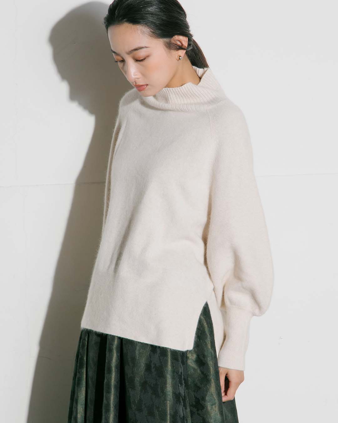 【ふわふわ】チャイニーズラクーンドルマンニットプルオーバーシャギー|LAEMUSE