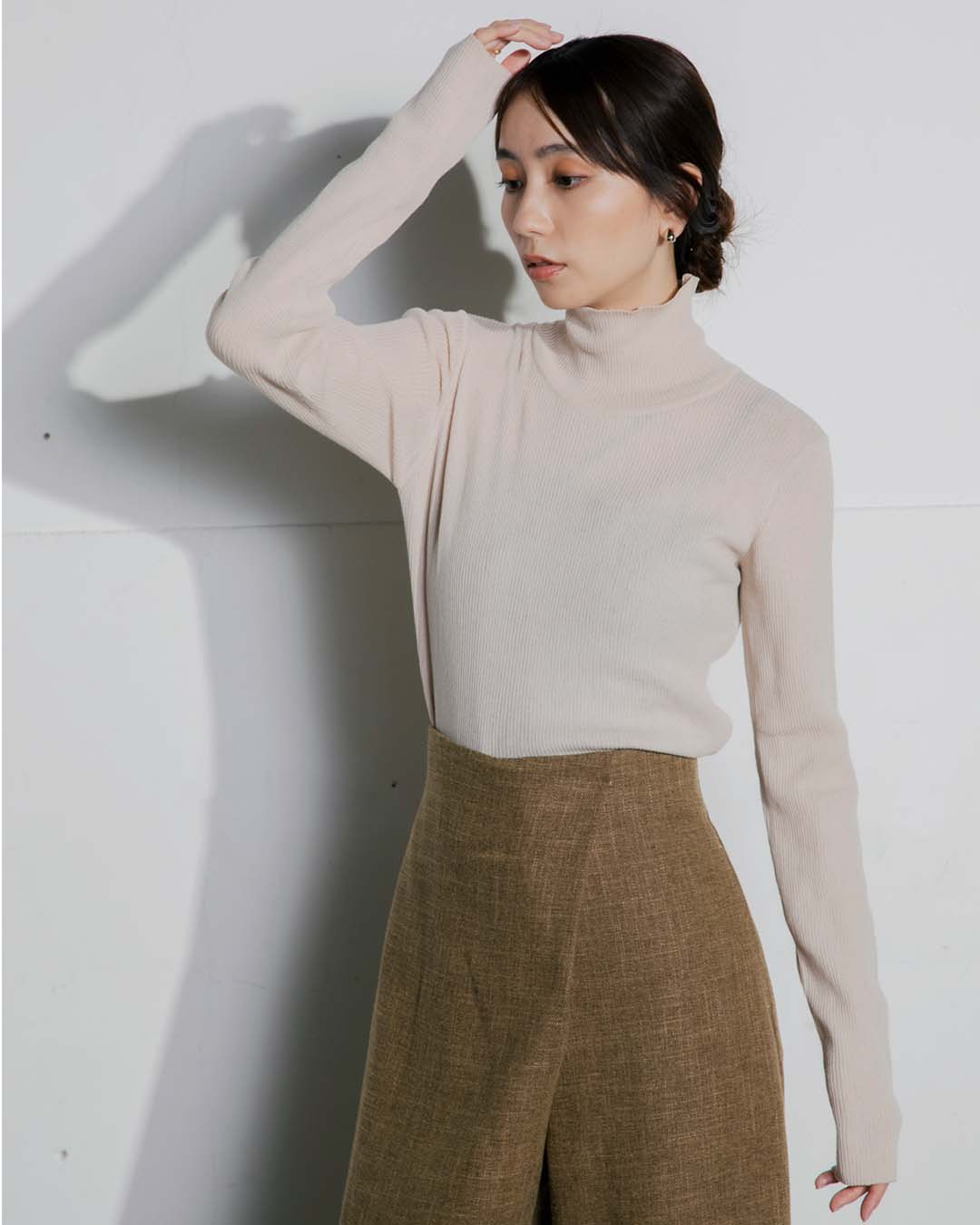 【2023AW】シアーリブタートルネックニット |LAEMUSE