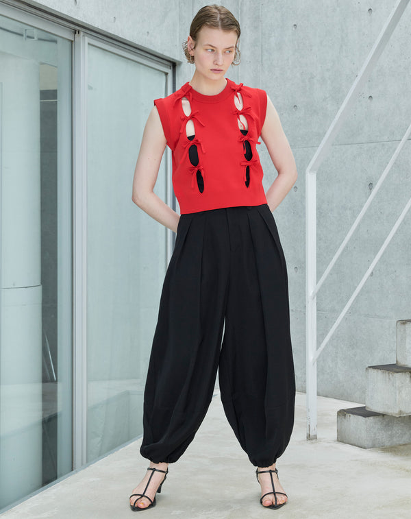 CUT-OUT RIBBON VEST