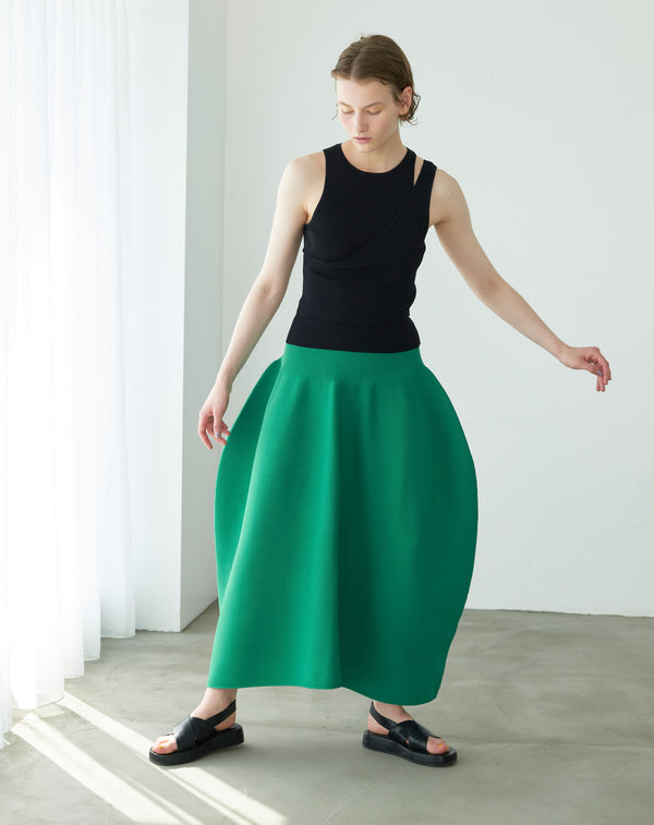 VOLUMINOUS FLARED KNIT SKIRT