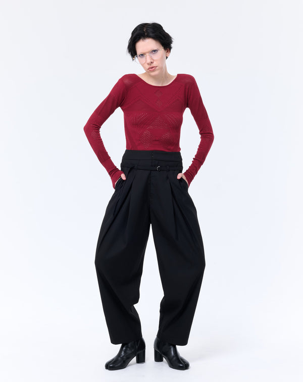 BODY FIT MESH KNIT TOP