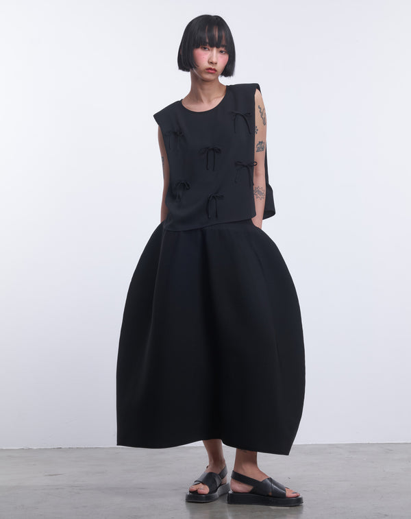 MULTI STRING BOW SLEEVELESS TOP