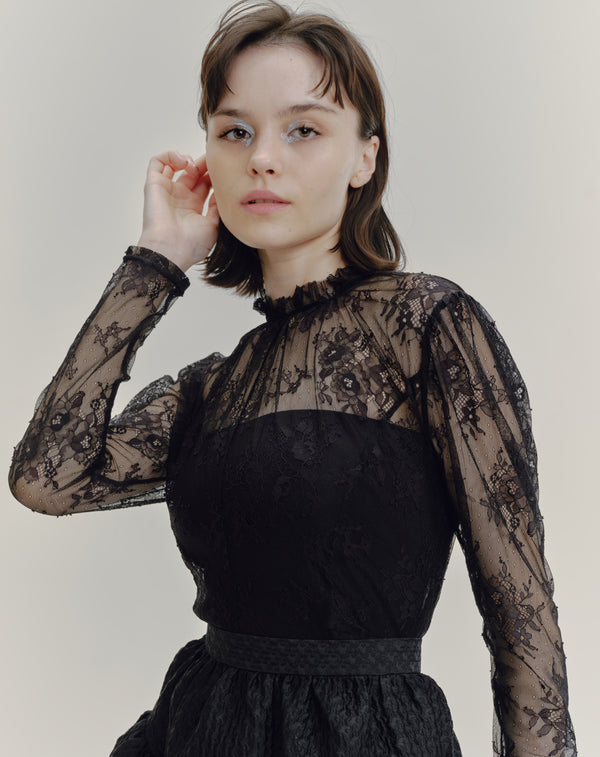 LACE STAND NECK PULLOVER