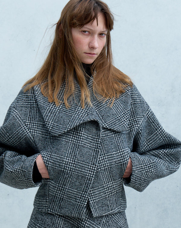 BIG COLLAR SHORT JACKET