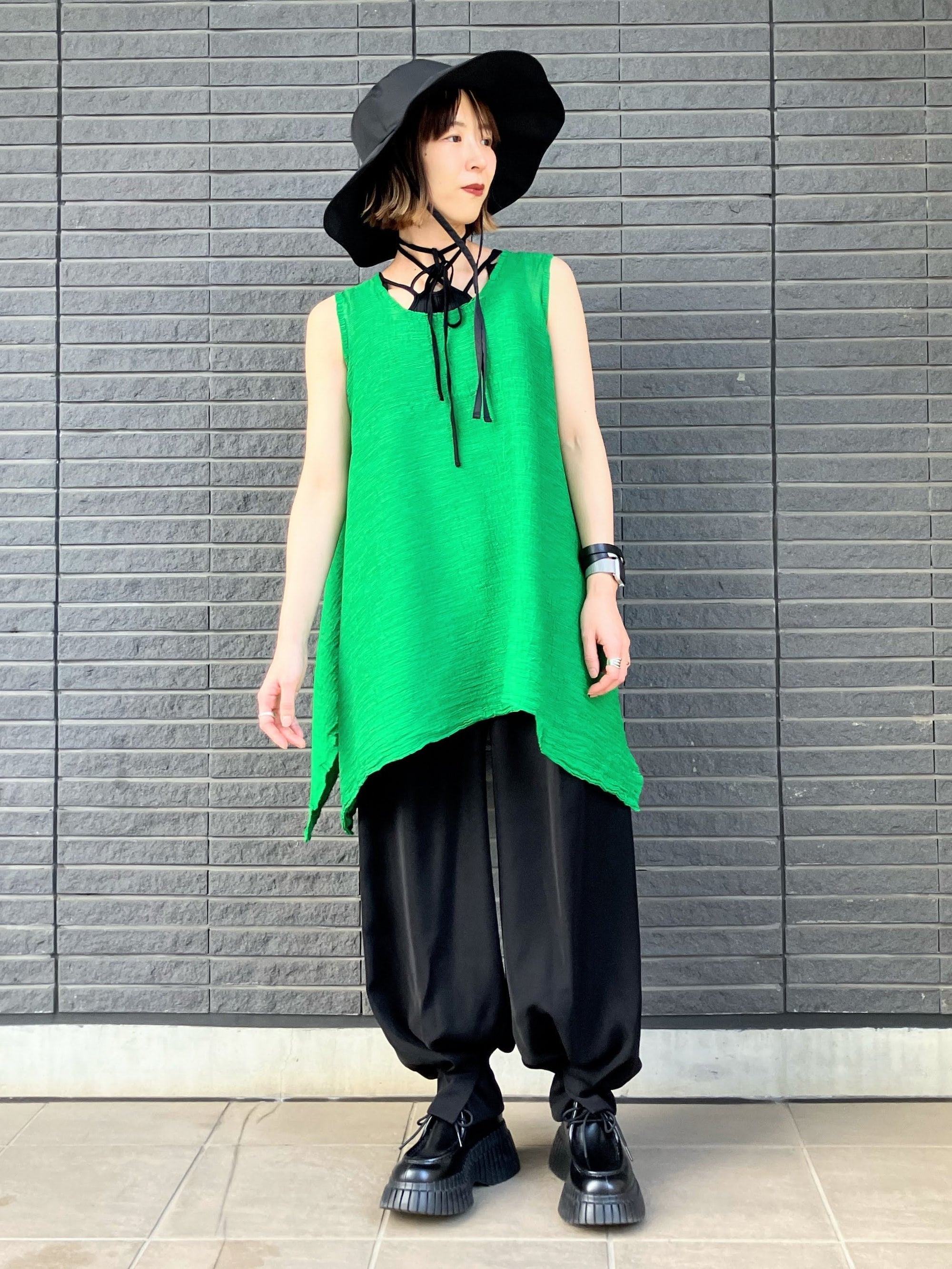 SCALLOPED-EDGE TAFETTA HAT