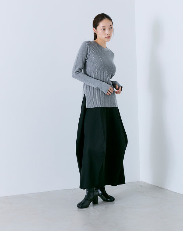 CONTRAST RIBBED KNIT PULLOVER