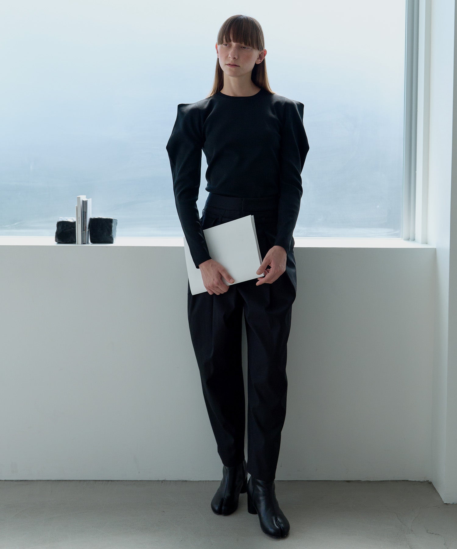 2036A 美品 エポカ ボウタイサマーニット 長袖 黒 L パワーショルダー 2036A 美品 エポカ ボウタイサマーニット 長袖 黒 L パワー