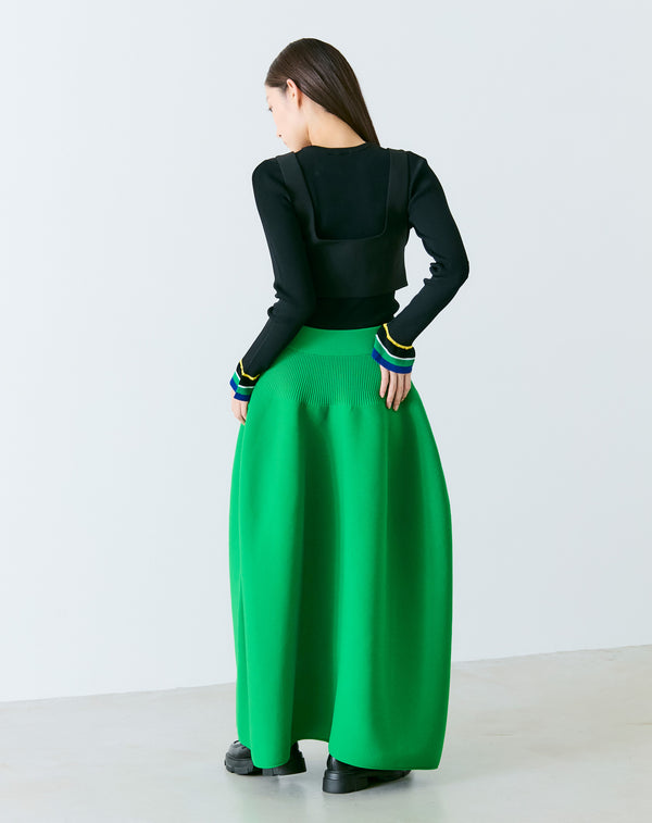 VOLUMINOUS FLARED KNIT SKIRT