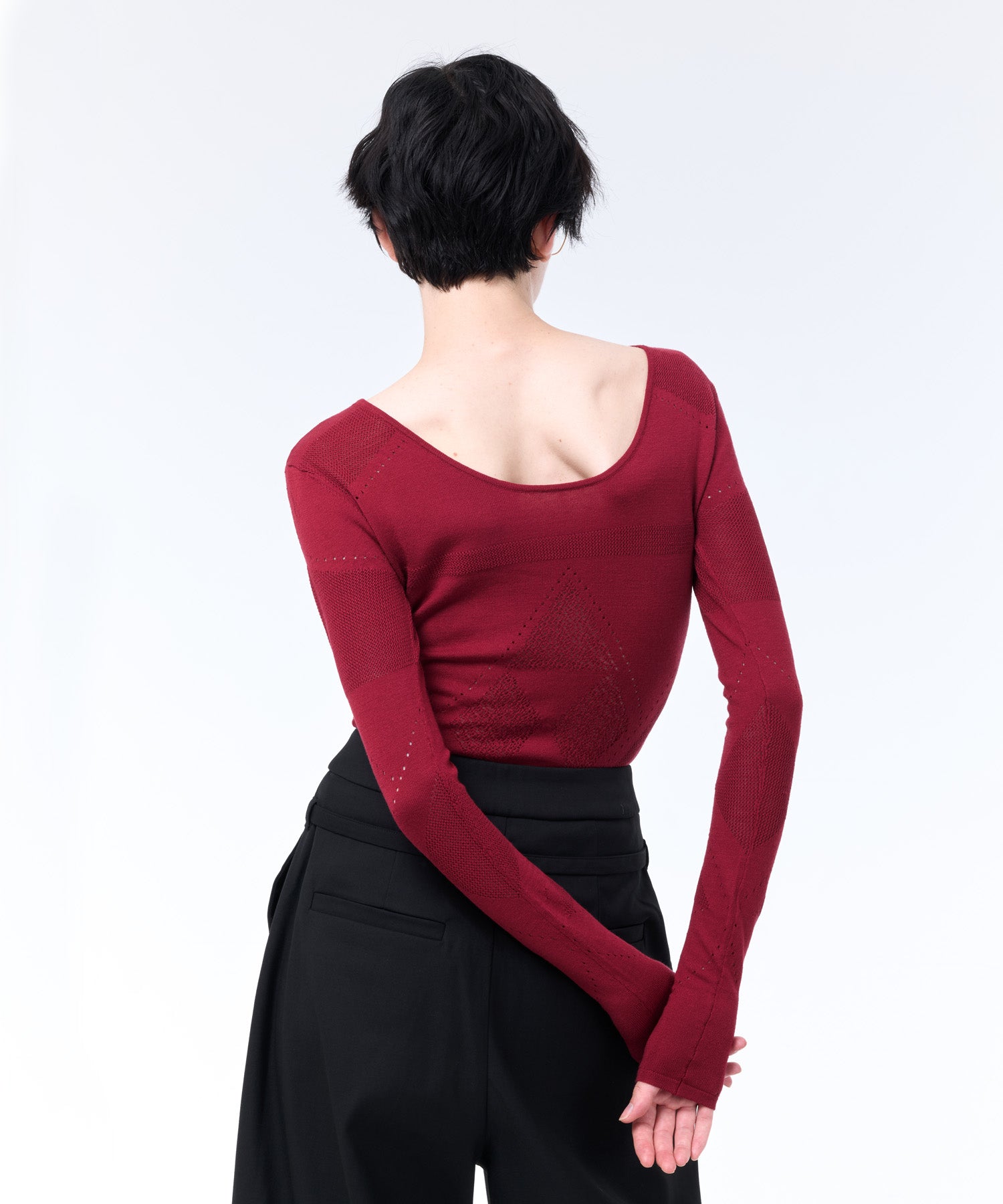 BODY FIT MESH KNIT TOP