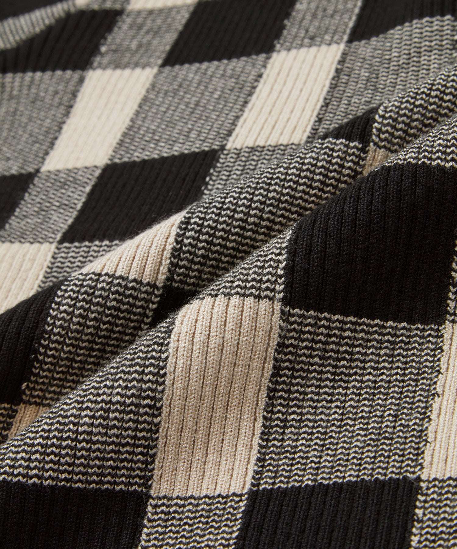 JACQUARD CHECK HIGH-NECK KNIT