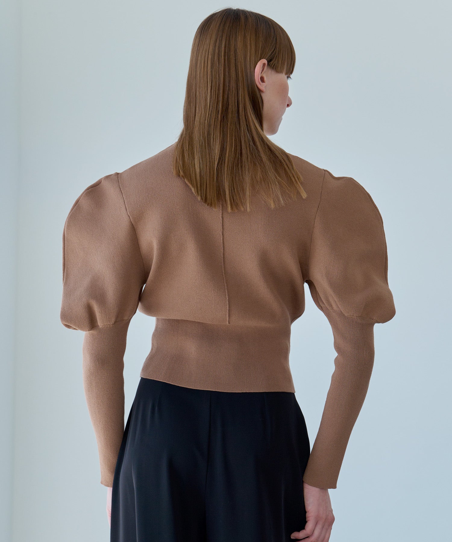VOLUME SLEEVE HIGH NECK KNIT