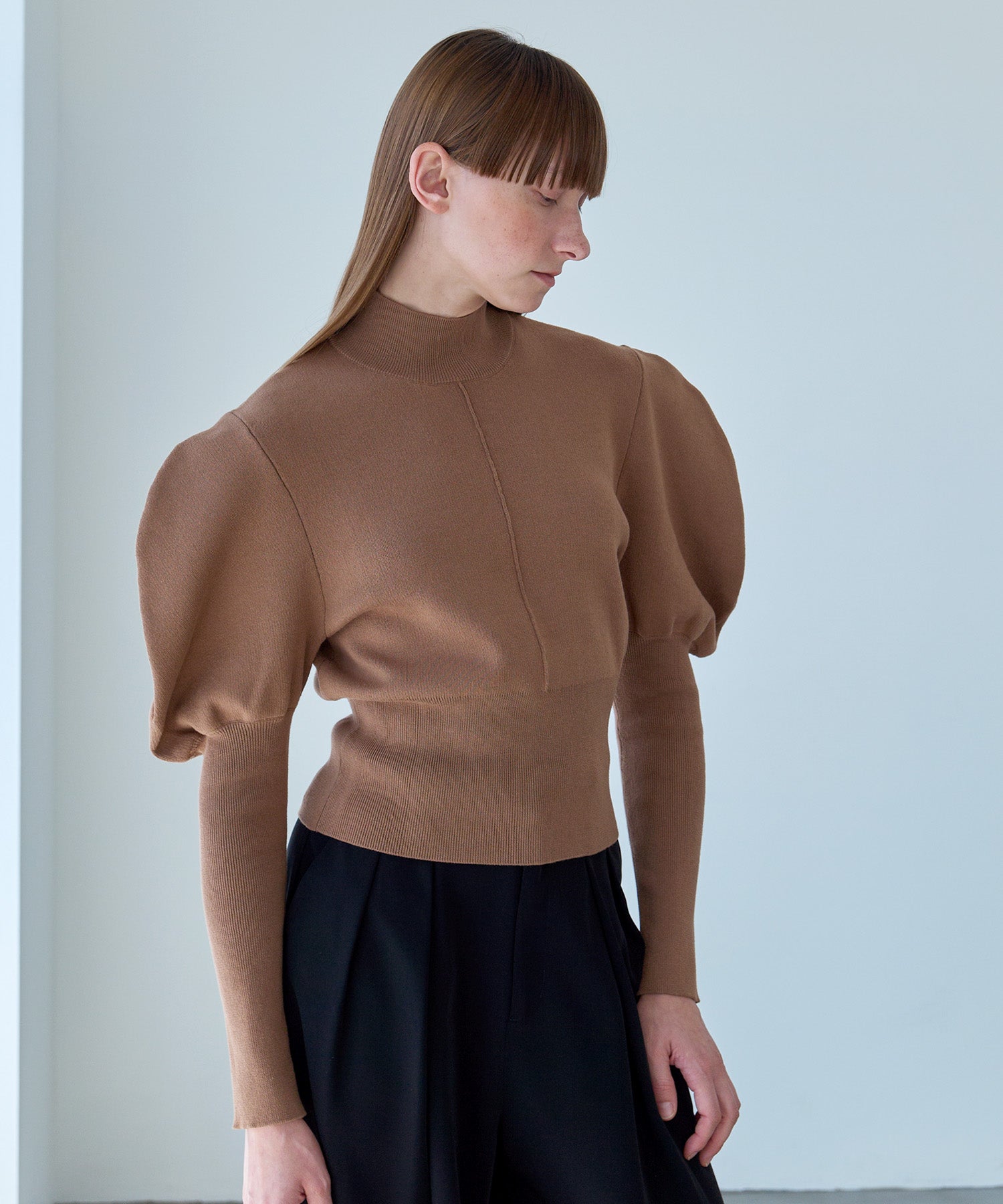 VOLUME SLEEVE HIGH NECK KNIT