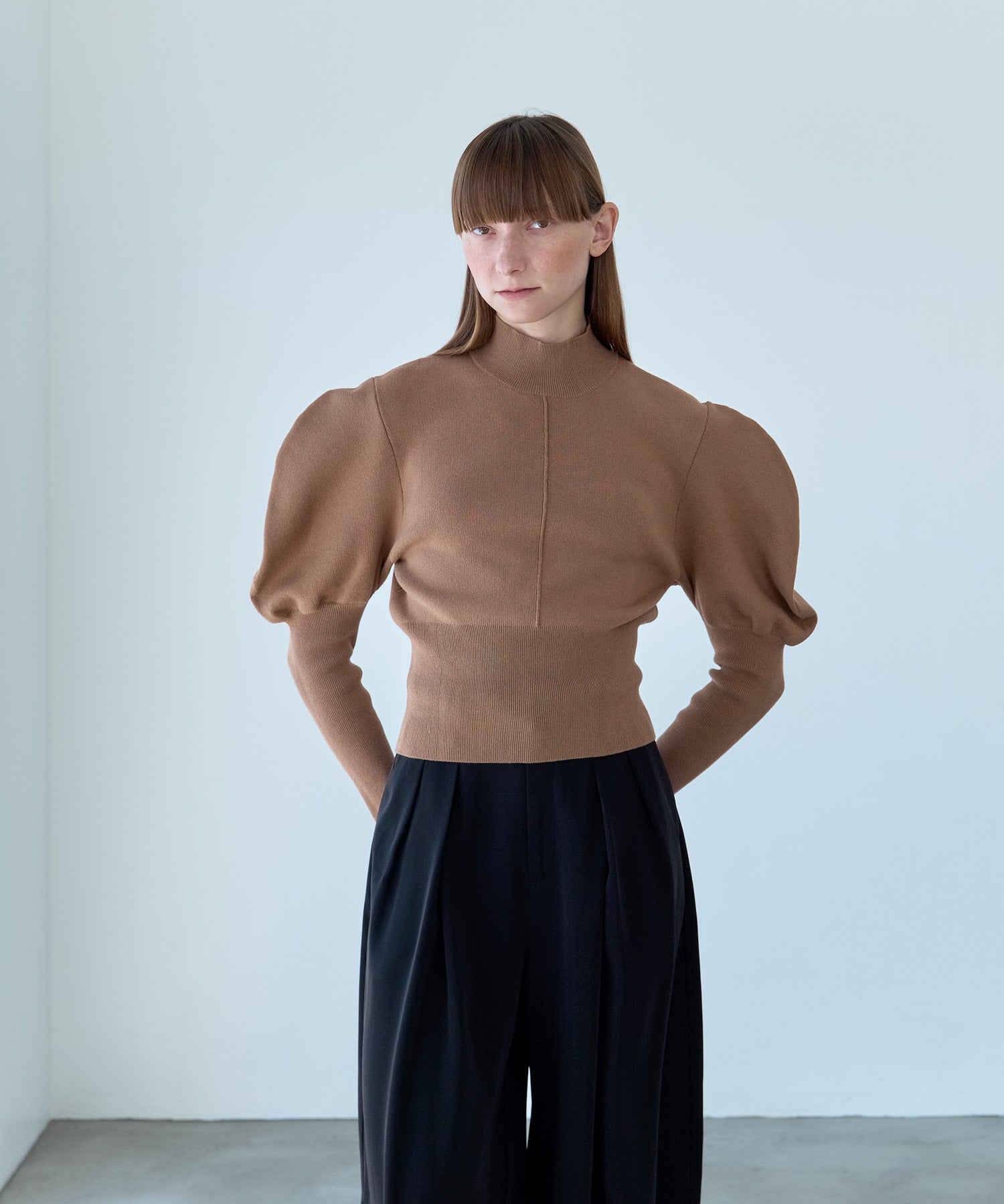 VOLUME SLEEVE HIGH NECK KNIT
