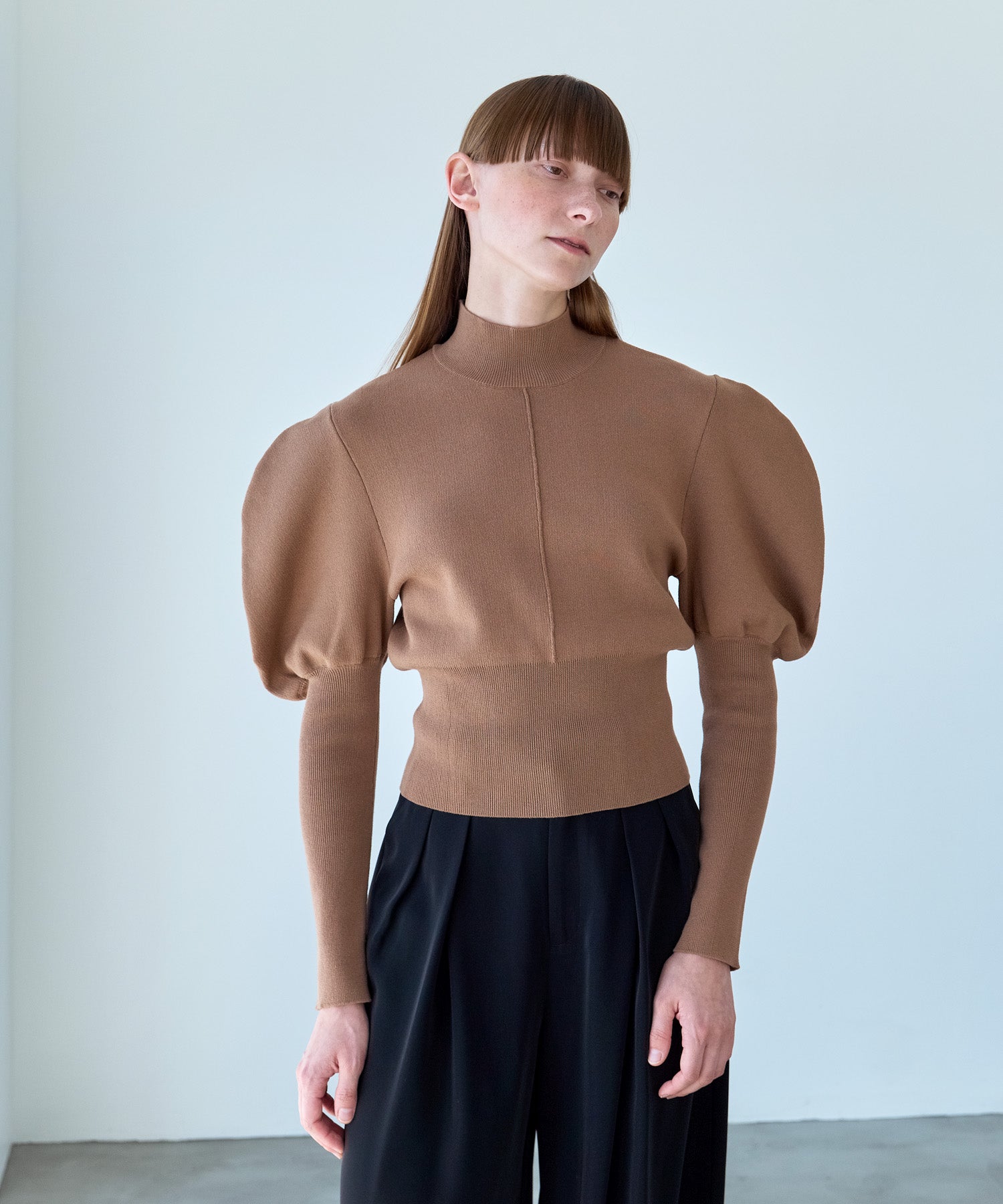 VOLUME SLEEVE HIGH NECK KNIT