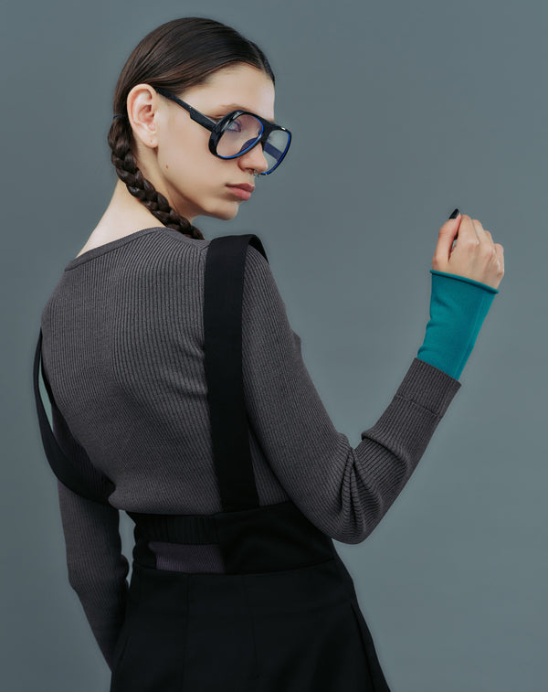 LAYERED SLEEVE CREW-NECK KNIT TOP