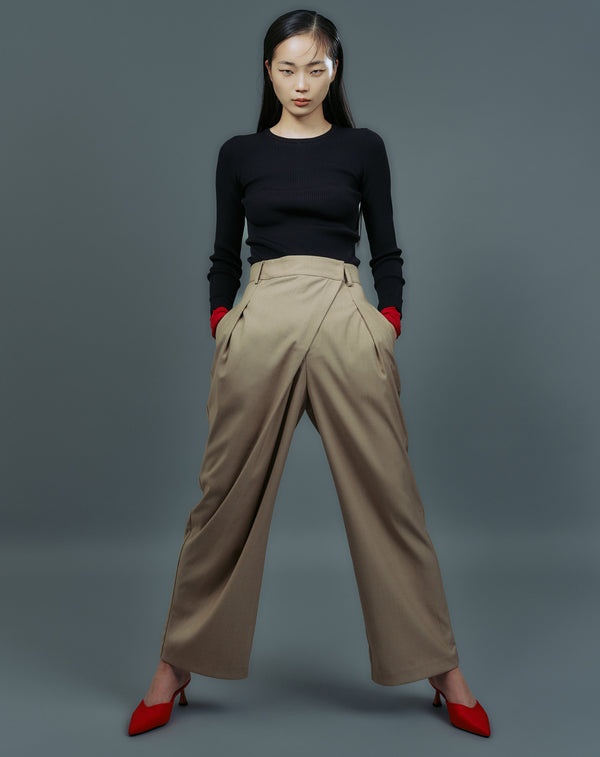 LAYERED SLEEVE CREW-NECK KNIT TOP