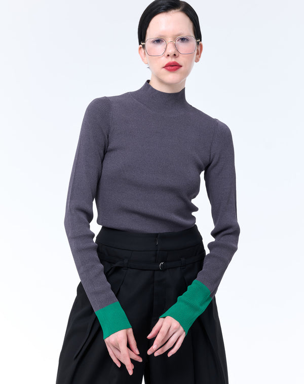 TWO-TONE HIGH-NECK KNIT TOP
