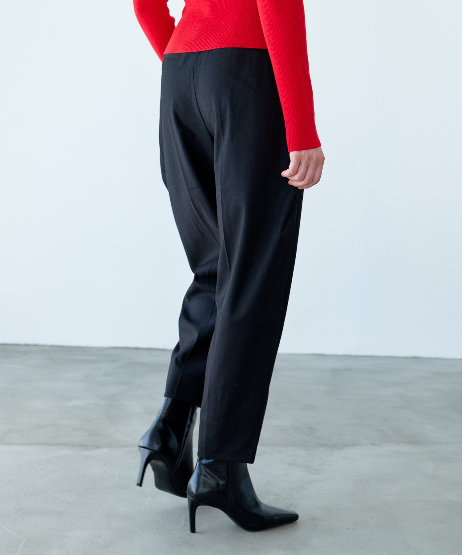 DEEP-TUCK PANTS