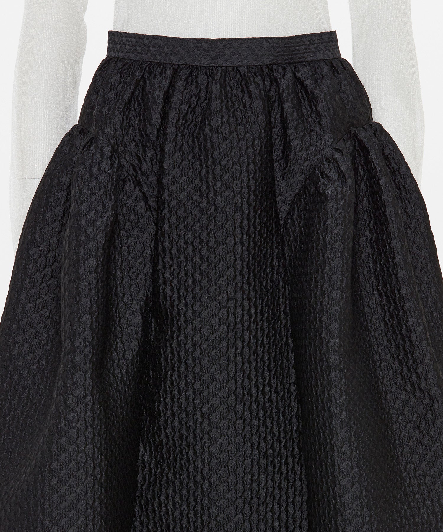 FLOWER JACQUARD FLARED VOLUME SKIRT