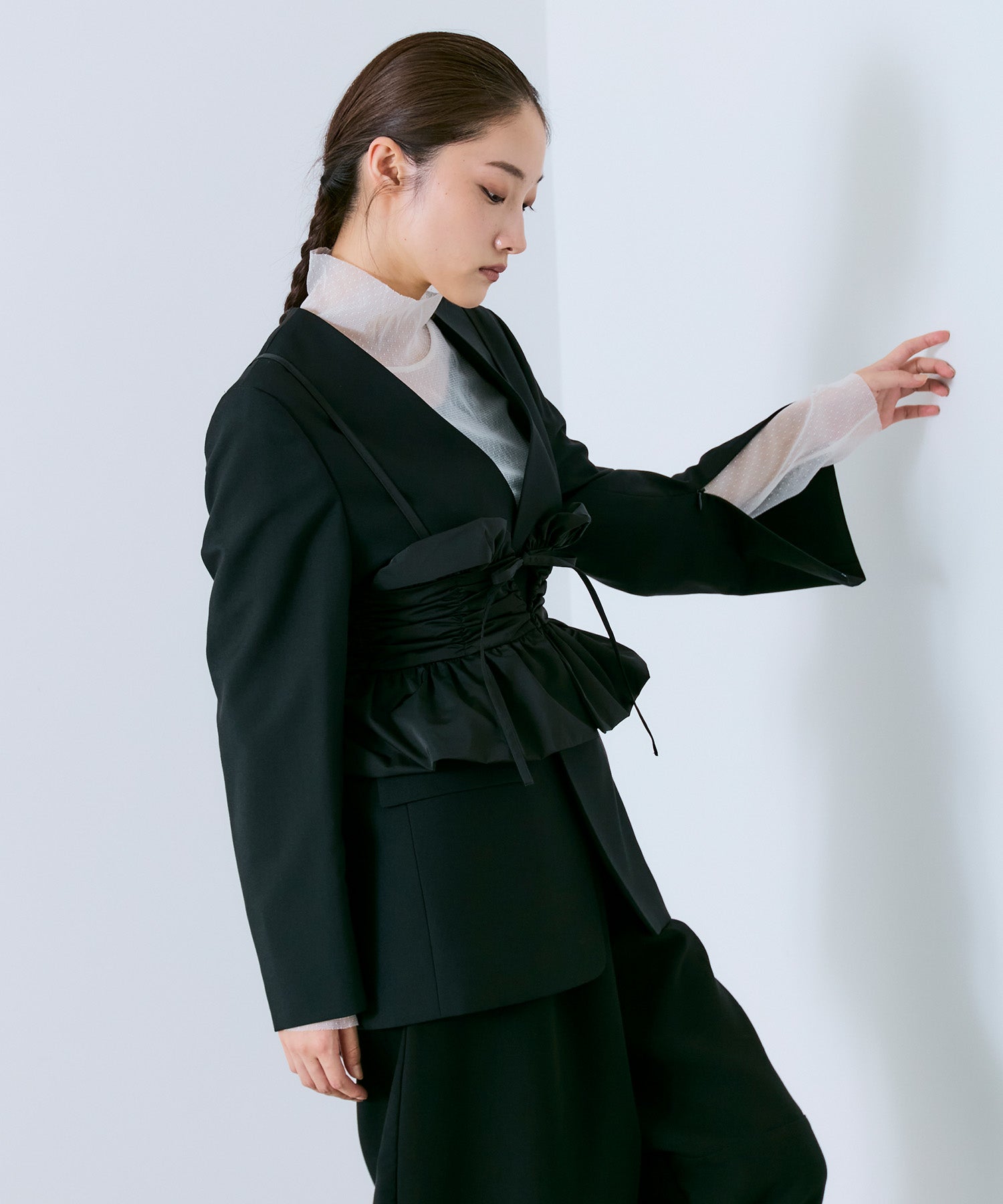 SLIT SLEEVE COLLARLESS JACKET