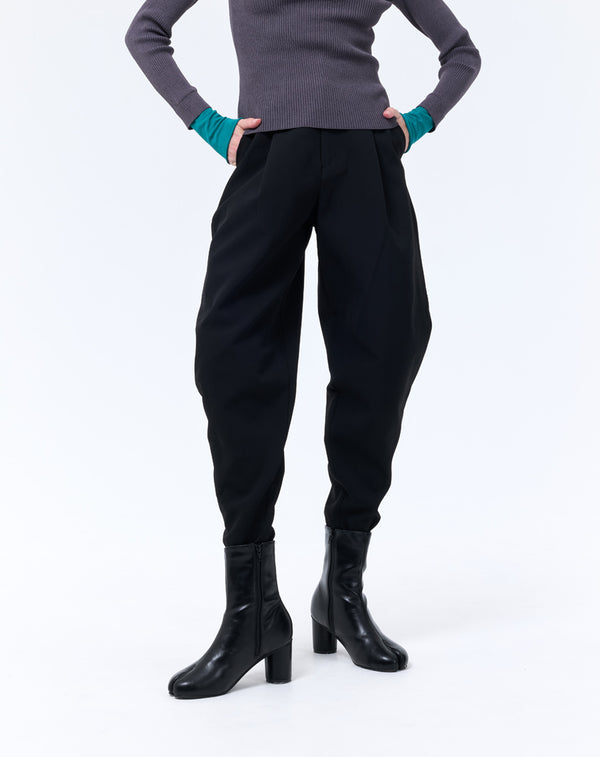 CURVED-SILHOUETTE PANTS