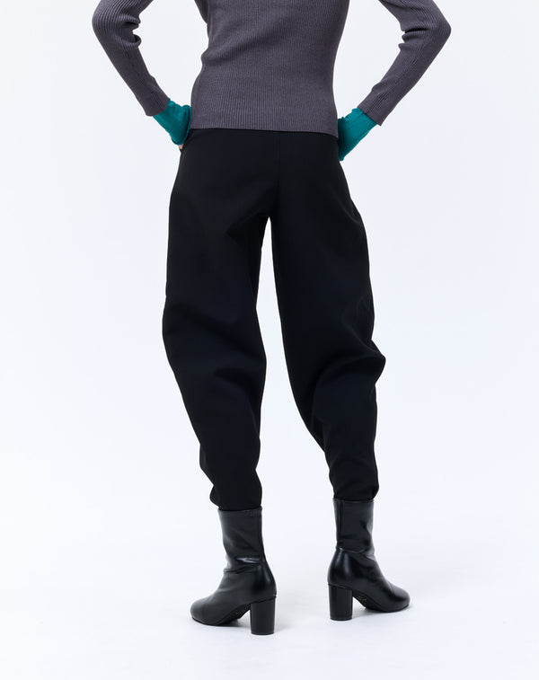 CURVED-SILHOUETTE PANTS