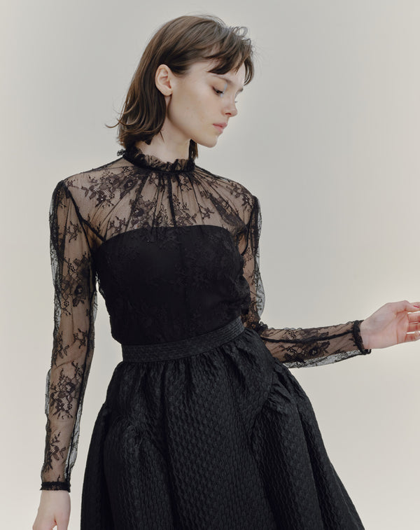 LACE STAND NECK PULLOVER