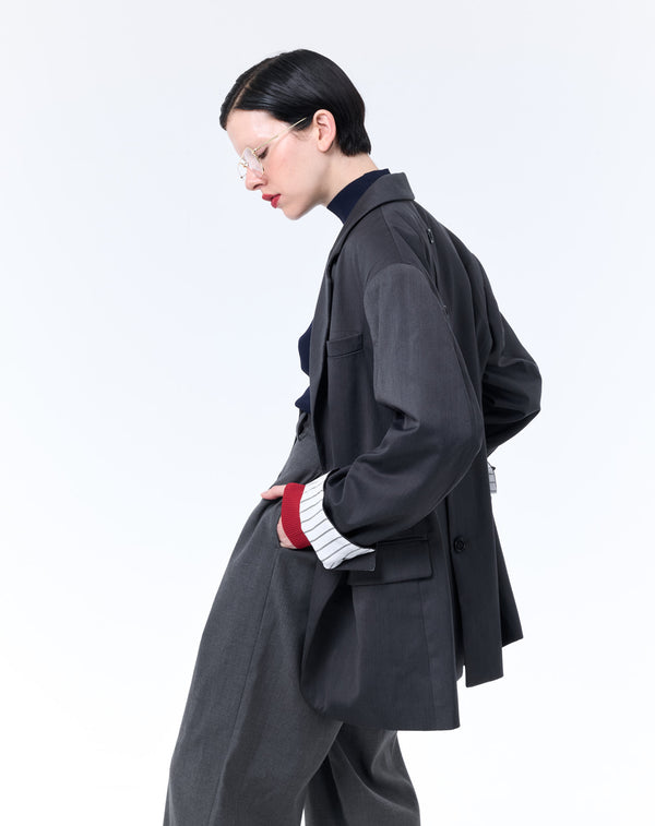 BACK BUTTON OVERSIZED JACKET