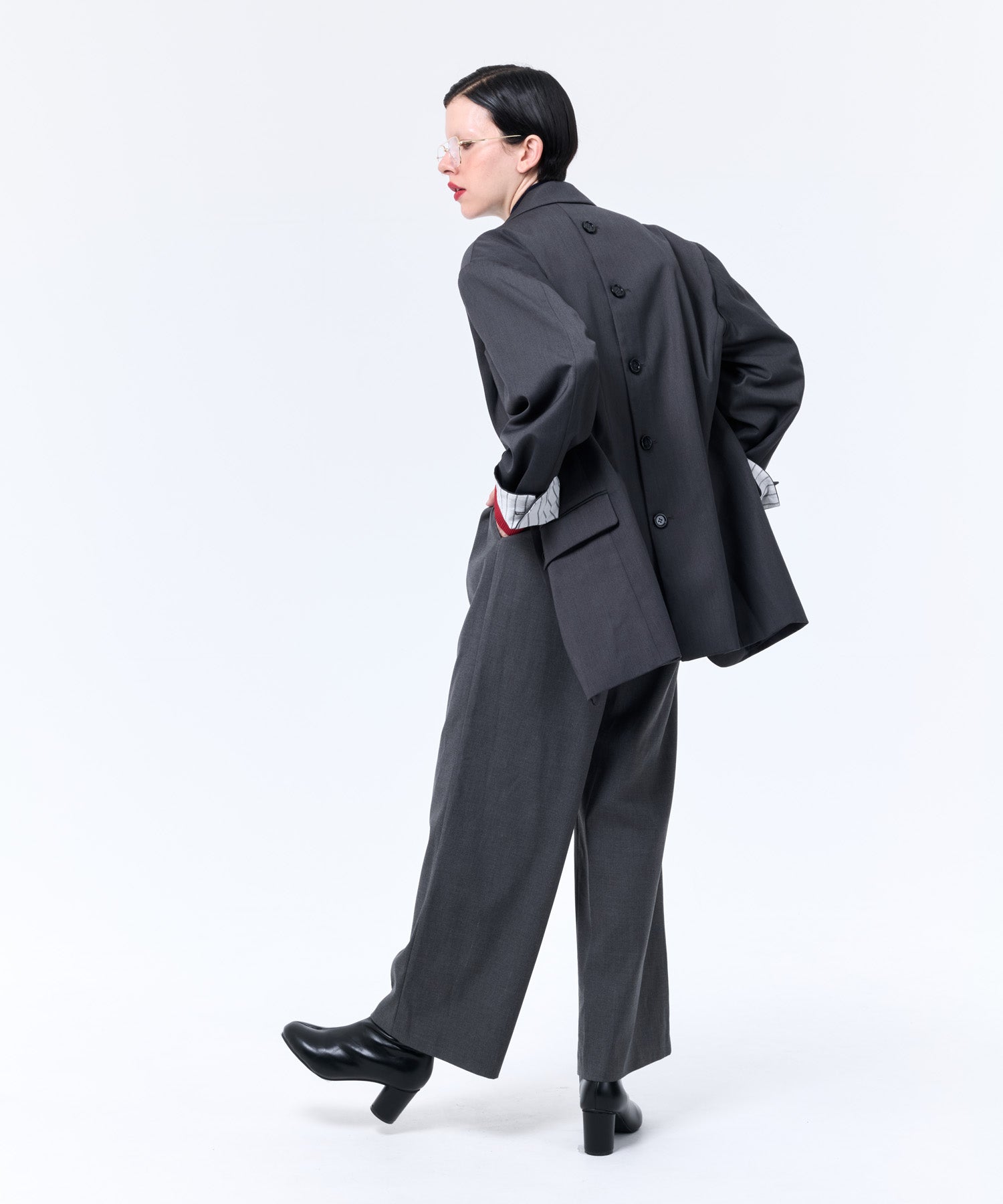 BACK BUTTON OVERSIZED JACKET