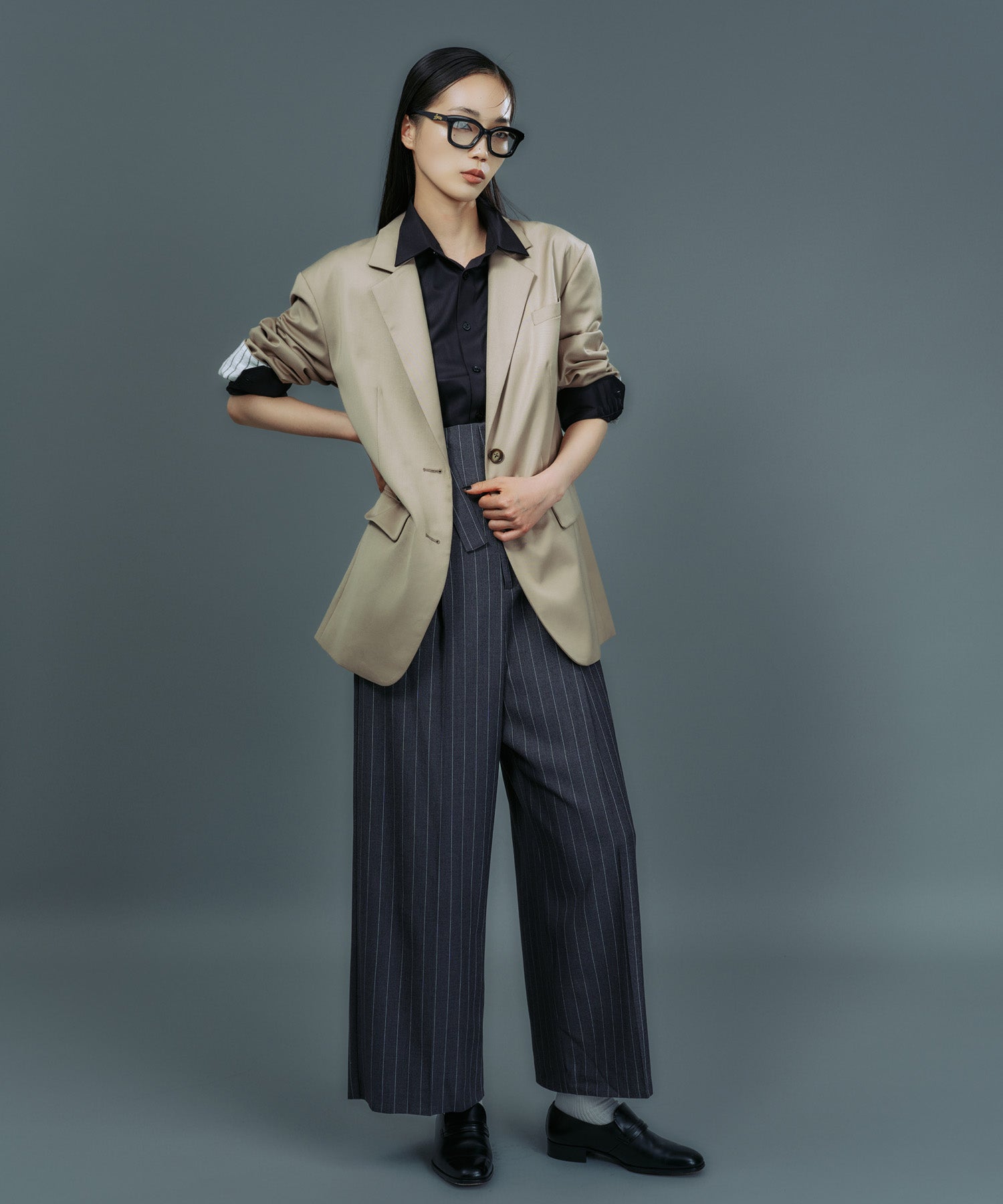BACK BUTTON OVERSIZED JACKET