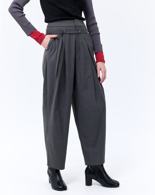 BELTED DESIGN TUCK PANTS