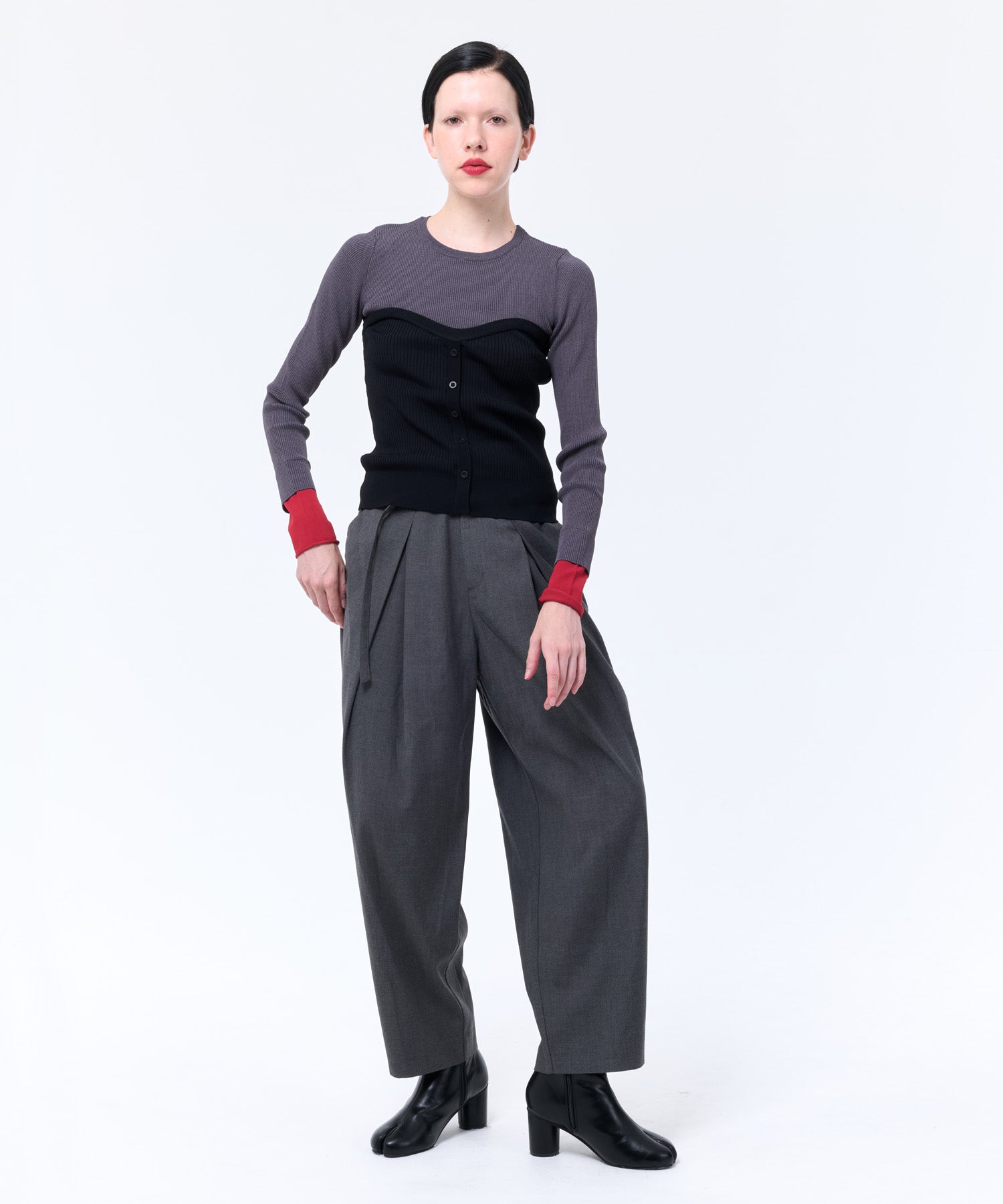 BELTED DESIGN TUCK PANTS