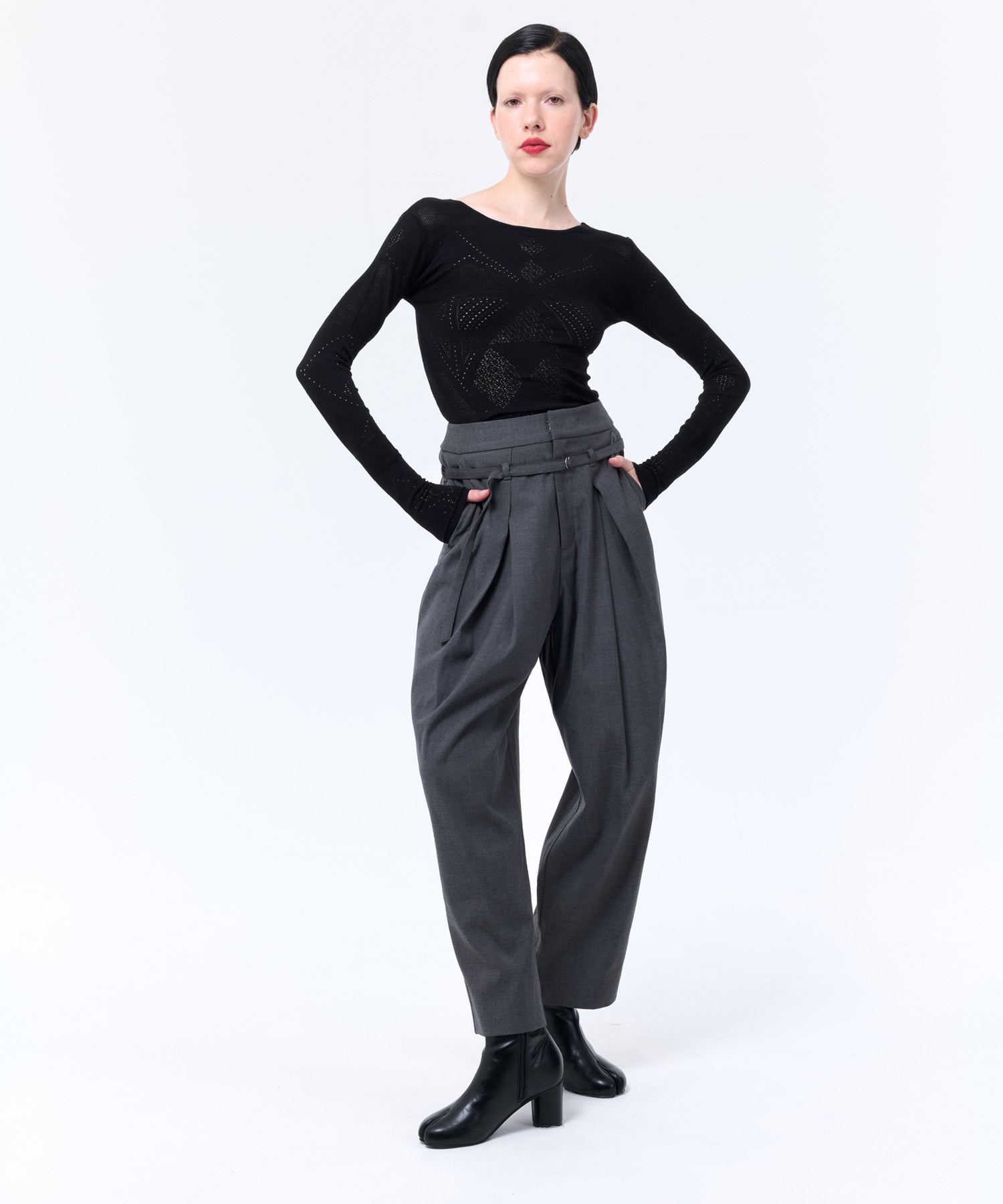 BELTED DESIGN TUCK PANTS