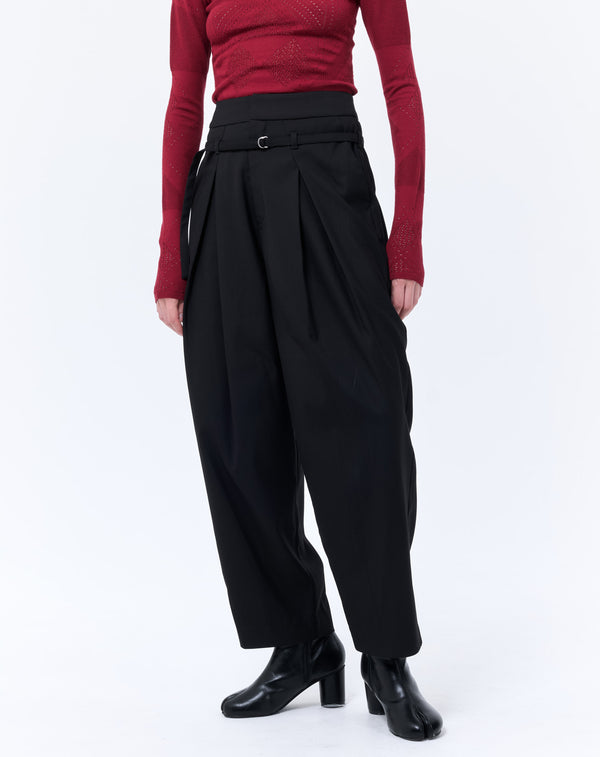 BELTED DESIGN TUCK PANTS