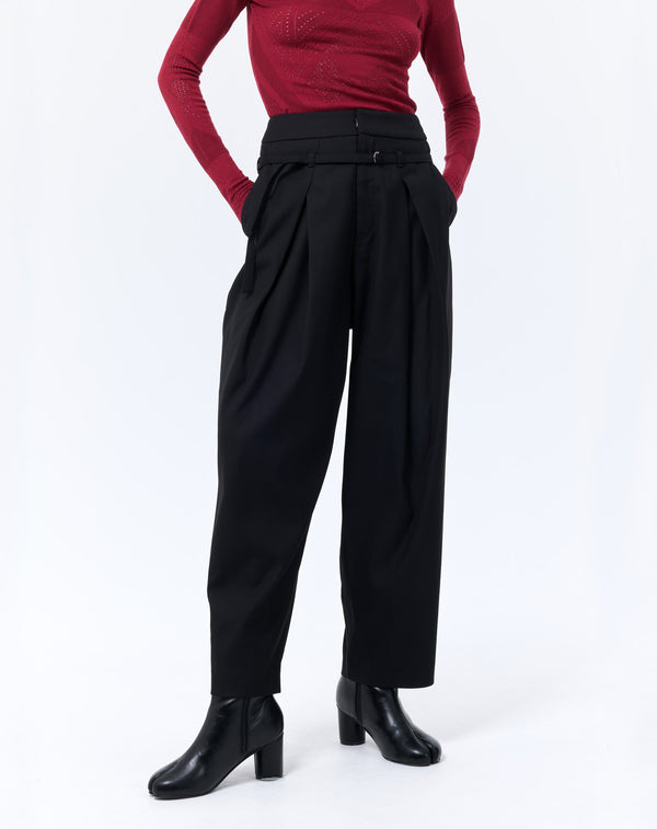 BELTED DESIGN TUCK PANTS