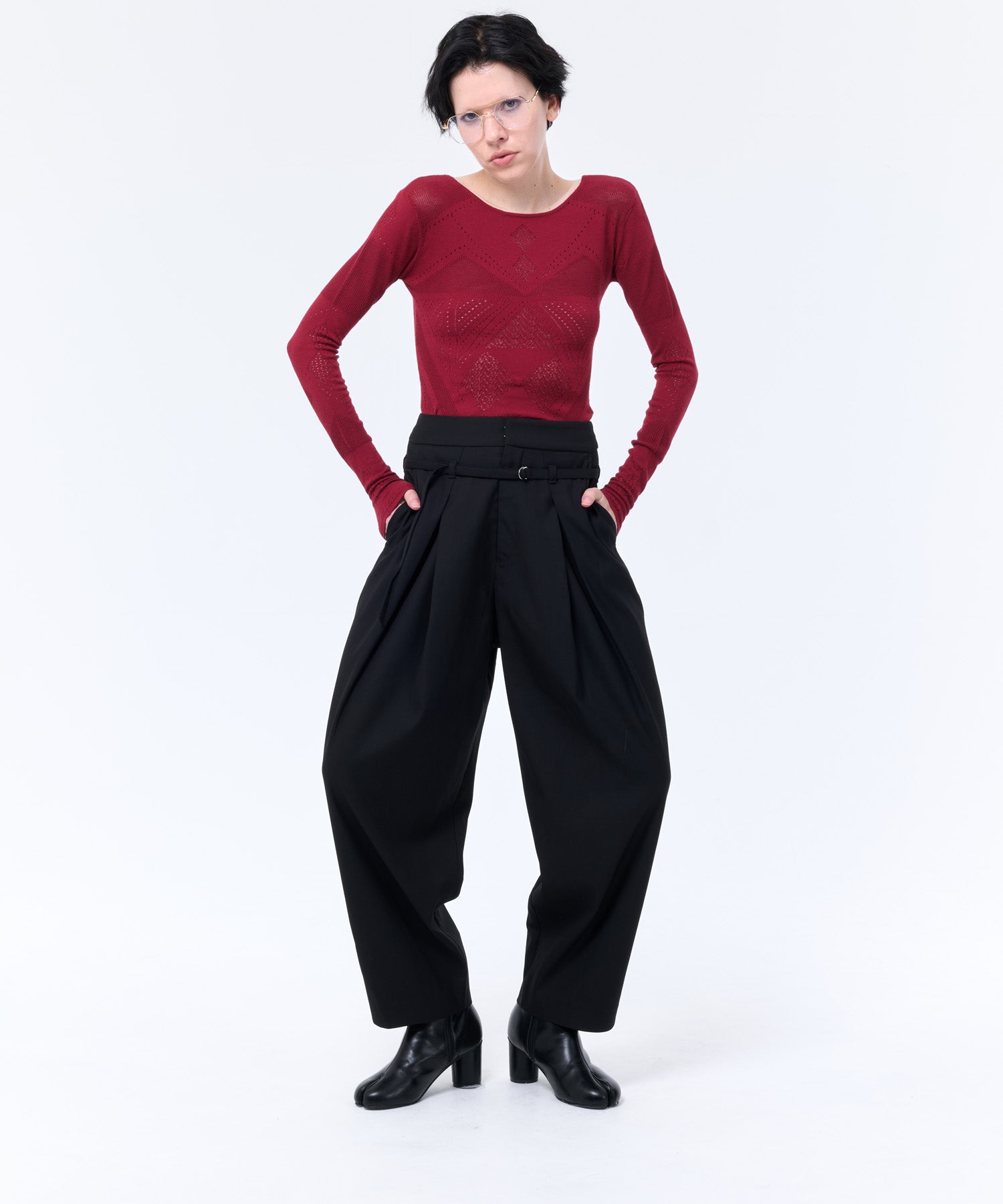 BELTED DESIGN TUCK PANTS