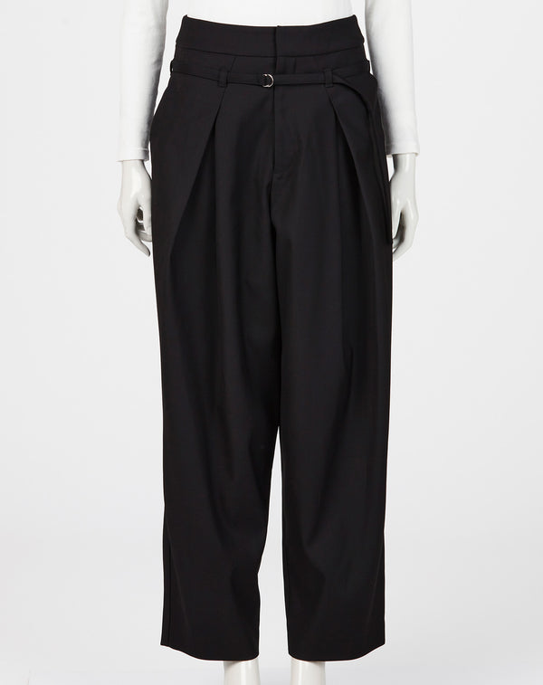 BELTED DESIGN TUCK PANTS