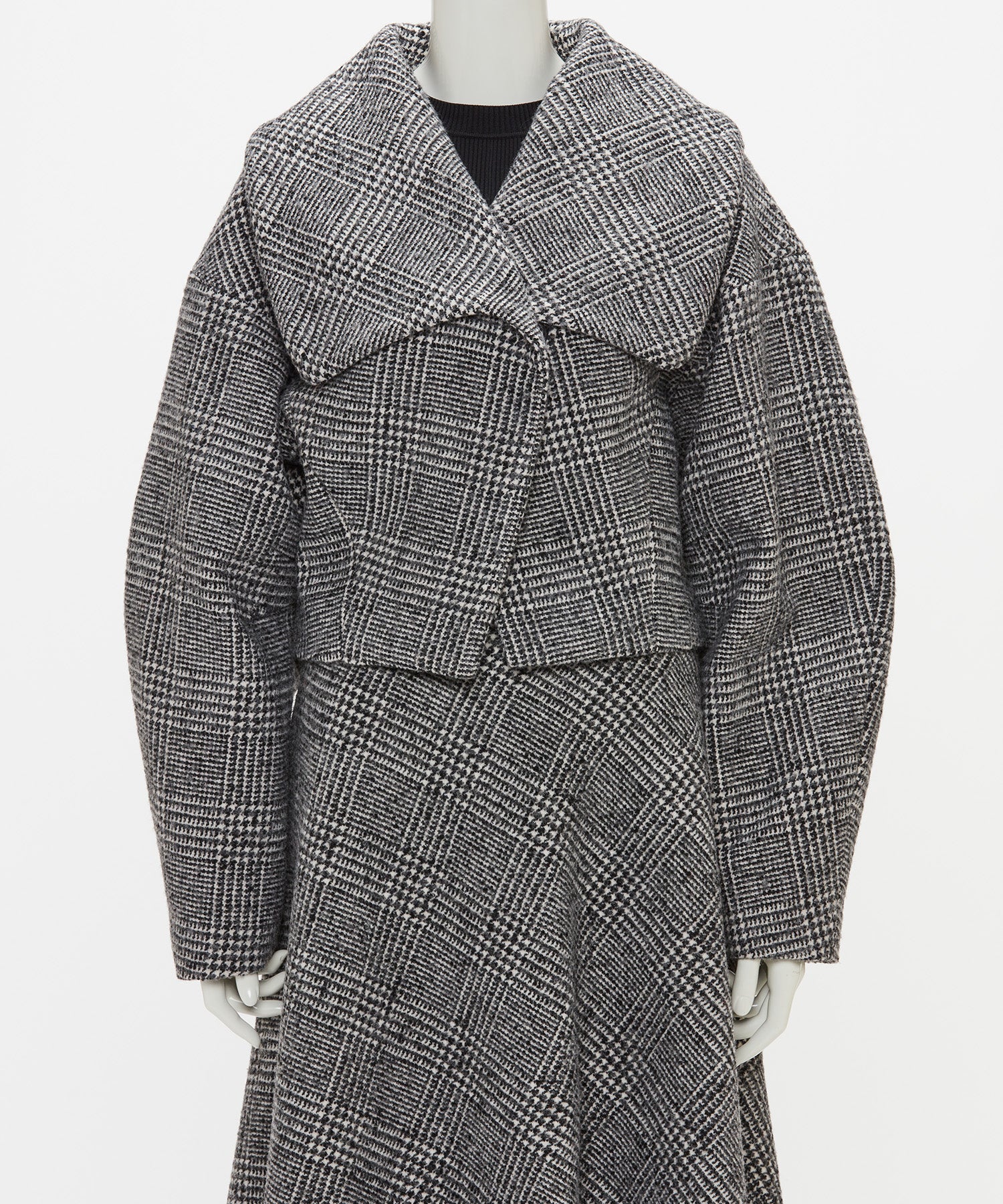 BIG COLLAR SHORT JACKET