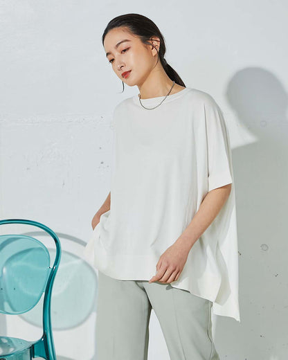 ワイドシルエット ニットTシャツの正面からの見え方