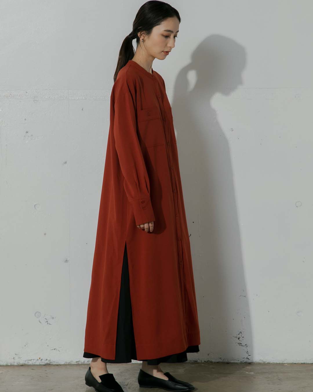 ロング スリット シャツ ワンピース｜シナモンレッド4