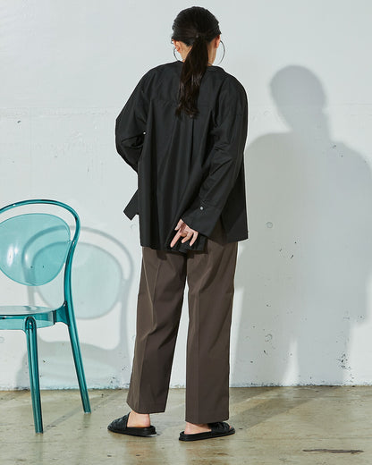 タックワイドパンツの全身コーディネート8